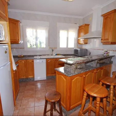 Denia, 3 Dormitorios, 6 Personas - Es-262-47 Villa *