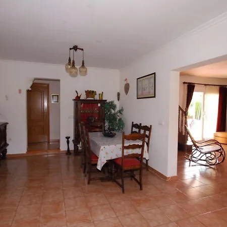 Denia, 3 Dormitorios, 6 Personas - Es-262-47 Villa