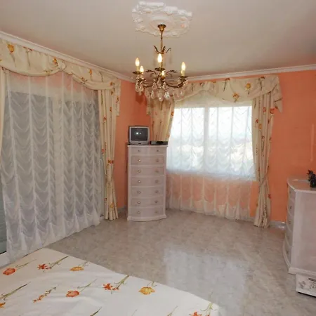 Denia, 3 Dormitorios, 6 Personas - Es-262-47 Villa Dénia